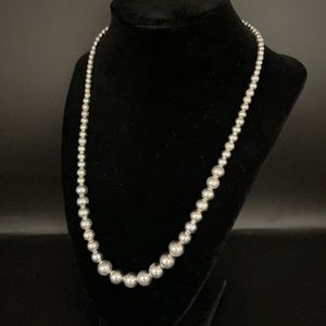 Vintage AVON Silvertone Graduated Bead 20" Necklace